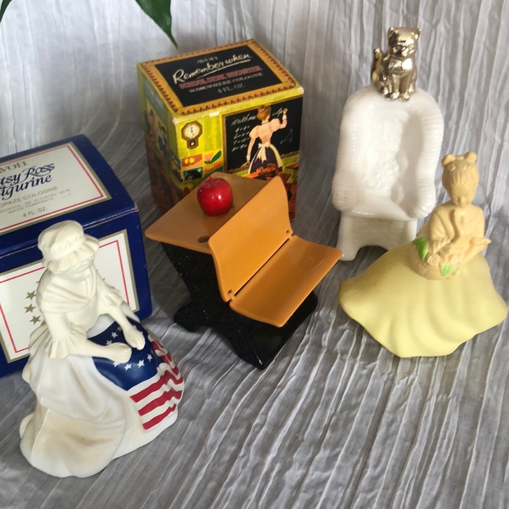 Vintage Avon 4 perfume bottles Betsy Ross Remember When Sitting Pretty & Belle